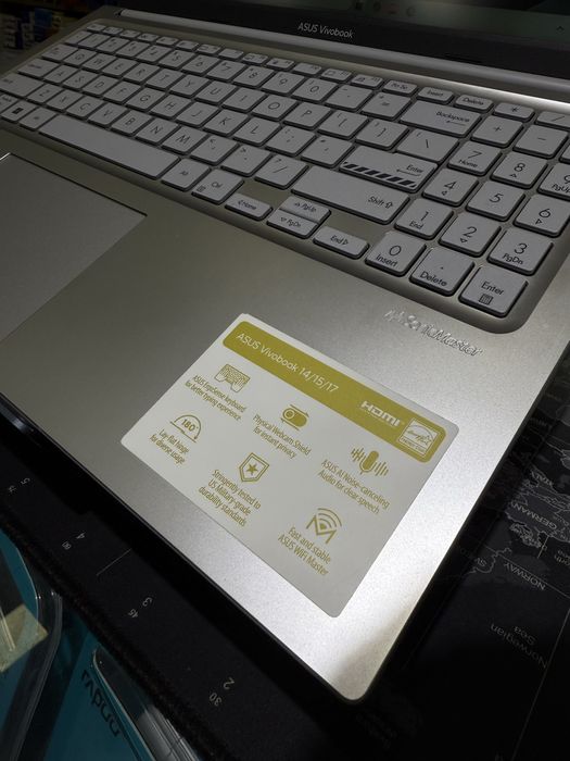 Asus VivoBook 1504 i5-13/8/512/15.6