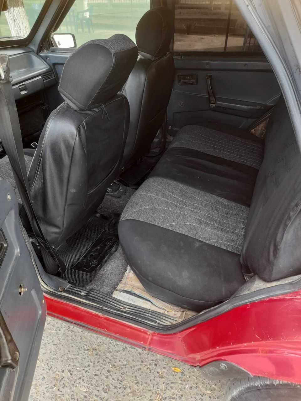 Lada 99 yili 96 holati yaxshi