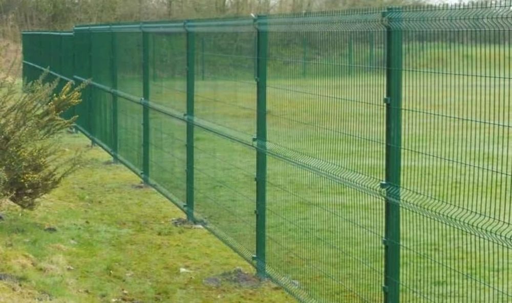 Vând garduri din tablă sau plasa bordurată