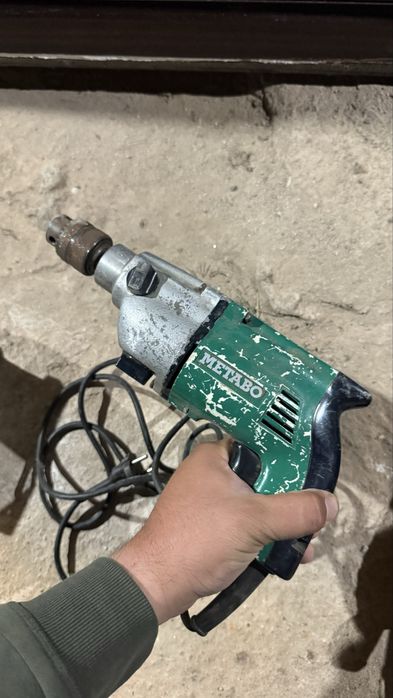 Masina de gaurit/insurubat Metabo profesional