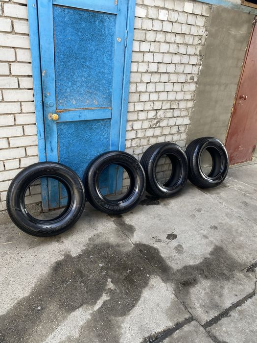 Продам летнюю резину на 16