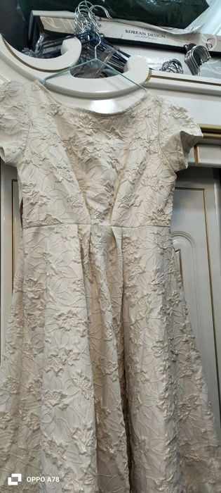 Кўйлак тиктирилган. ЯНГИ. Кийилмаган