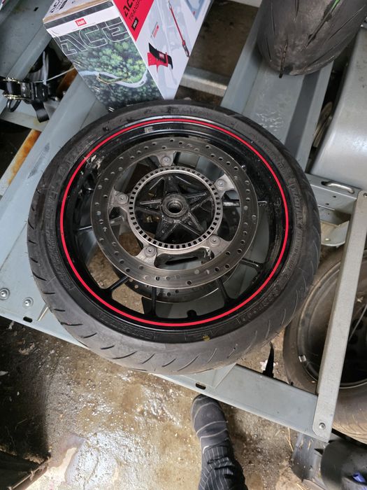 Set roti BMW S1000RR
