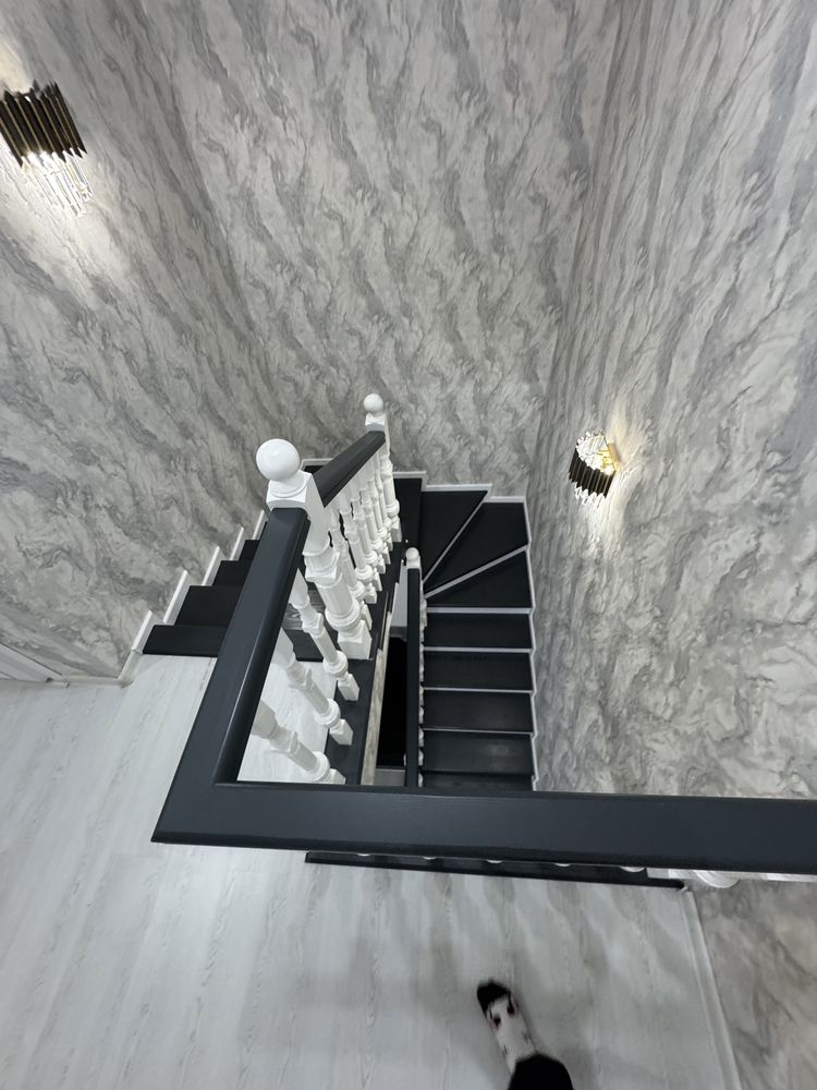 Сергели юкори дархон коттедж.5 та хона .1.1 сотих.мошина бозор яқин