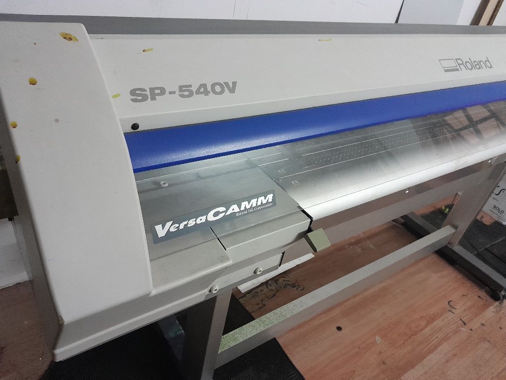 Cutter-plotter Roland SP-540V - lățime 137 cm.