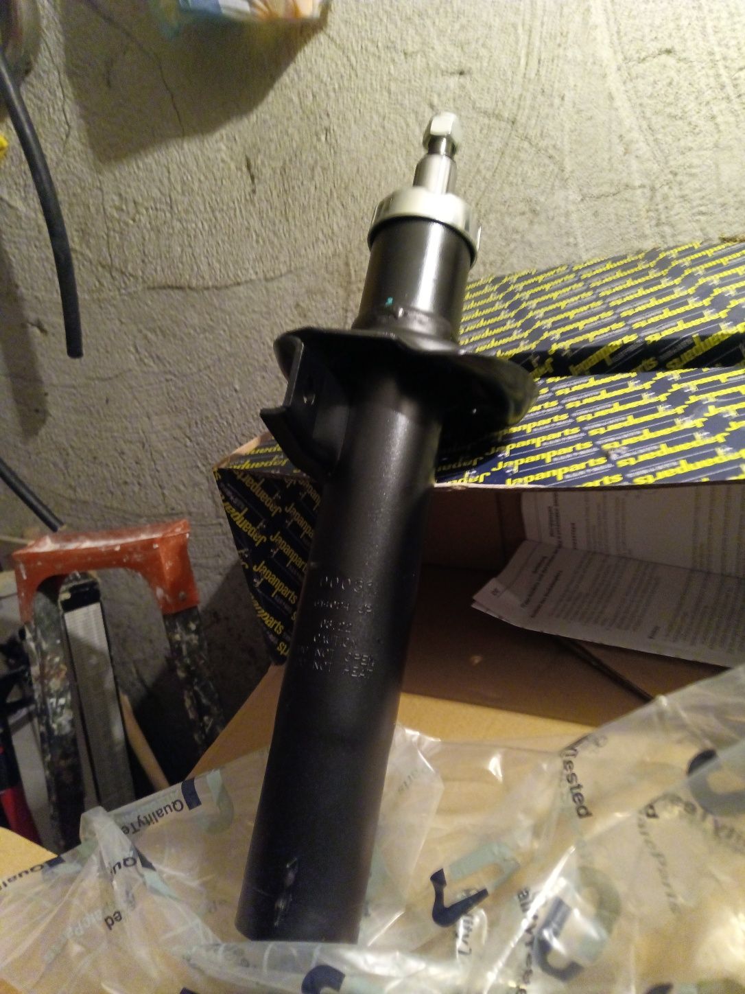 Амортисьори за шкода октавия1.9 105c
