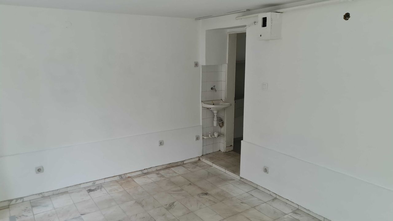 Дава се под наем Офис в Пловдив, Мараша - 17 кв.м за 153 € - Снимка #7