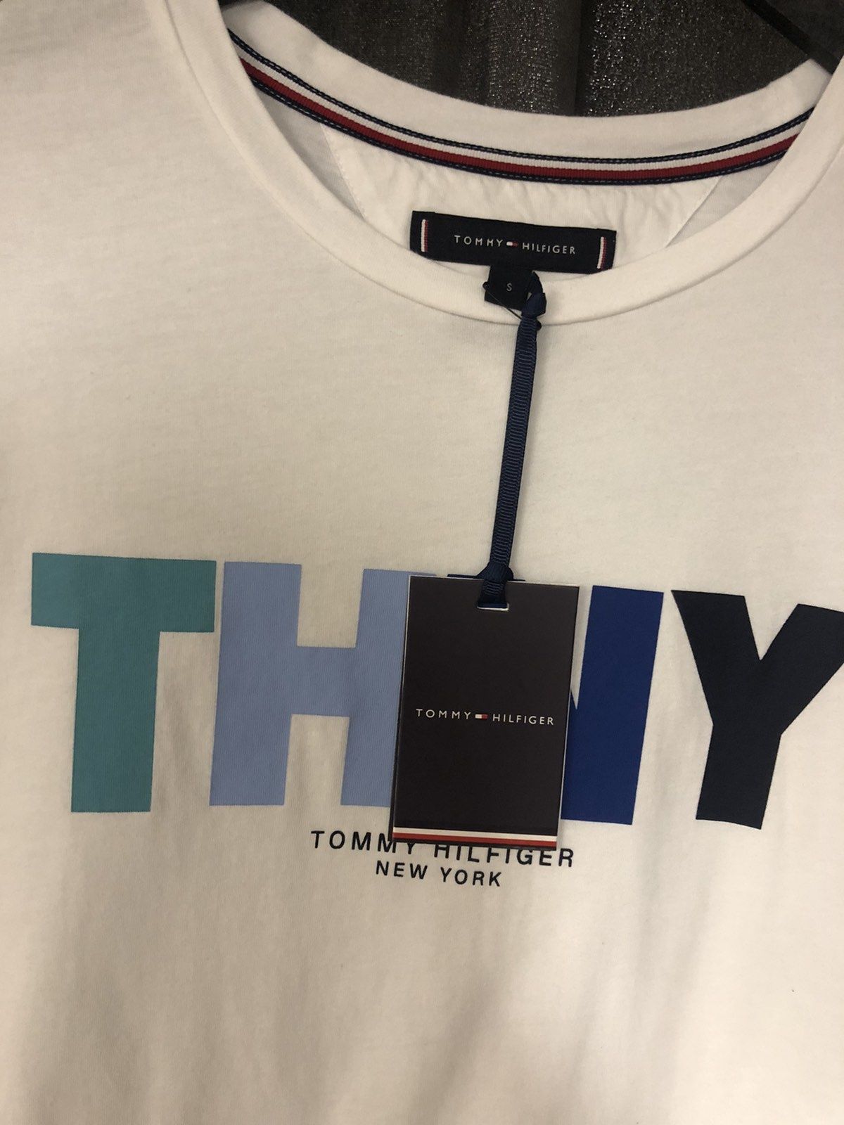 Мъжка тениска  нова Tommy Hilfiger