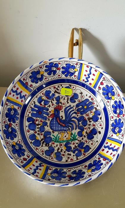 Farfurii/boluri vechi din ceramică italiană