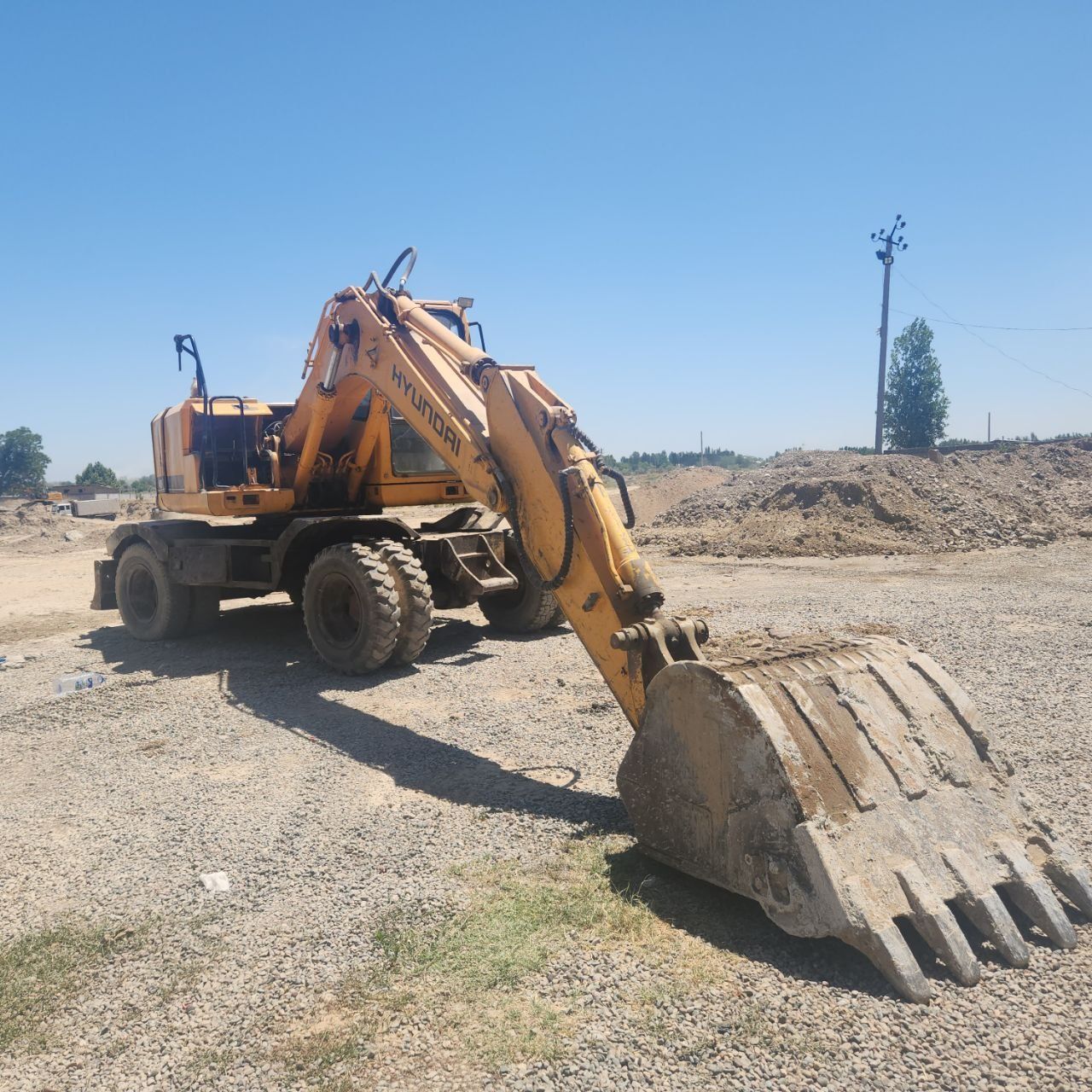 Продаётся экскаватор Хундай 1400