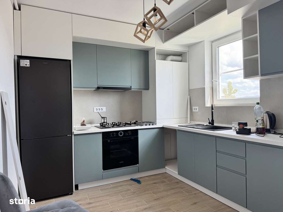De închiriat apartament 3 camere Sanpetru