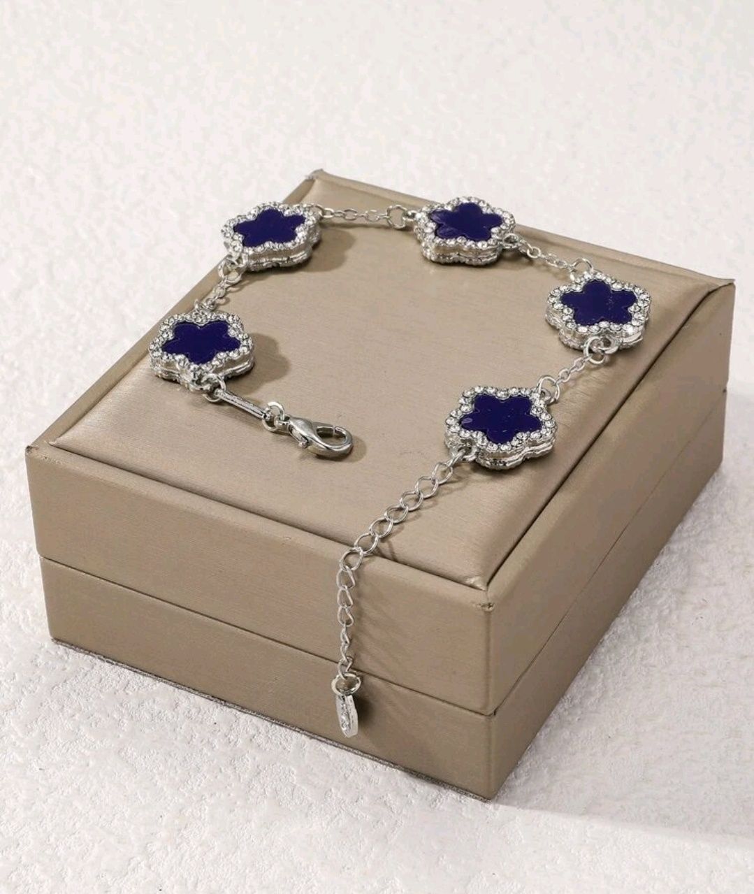 Бижута Van Cleef