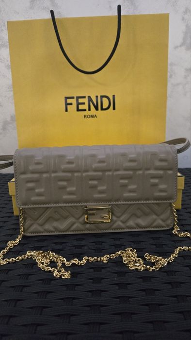 Fendi baguette leather bag