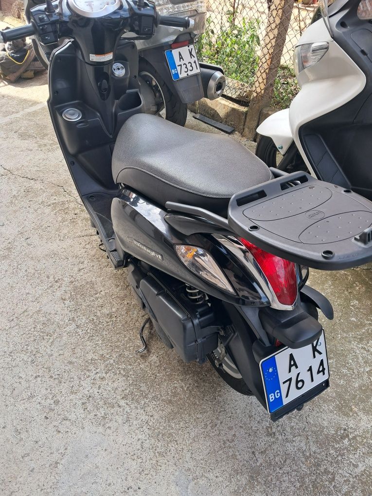 Продава мотор ямаха 2014година 16000км.