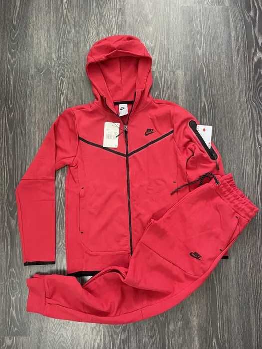 Trening NIKE Tech Fleece Red | Set complet | Bumbac