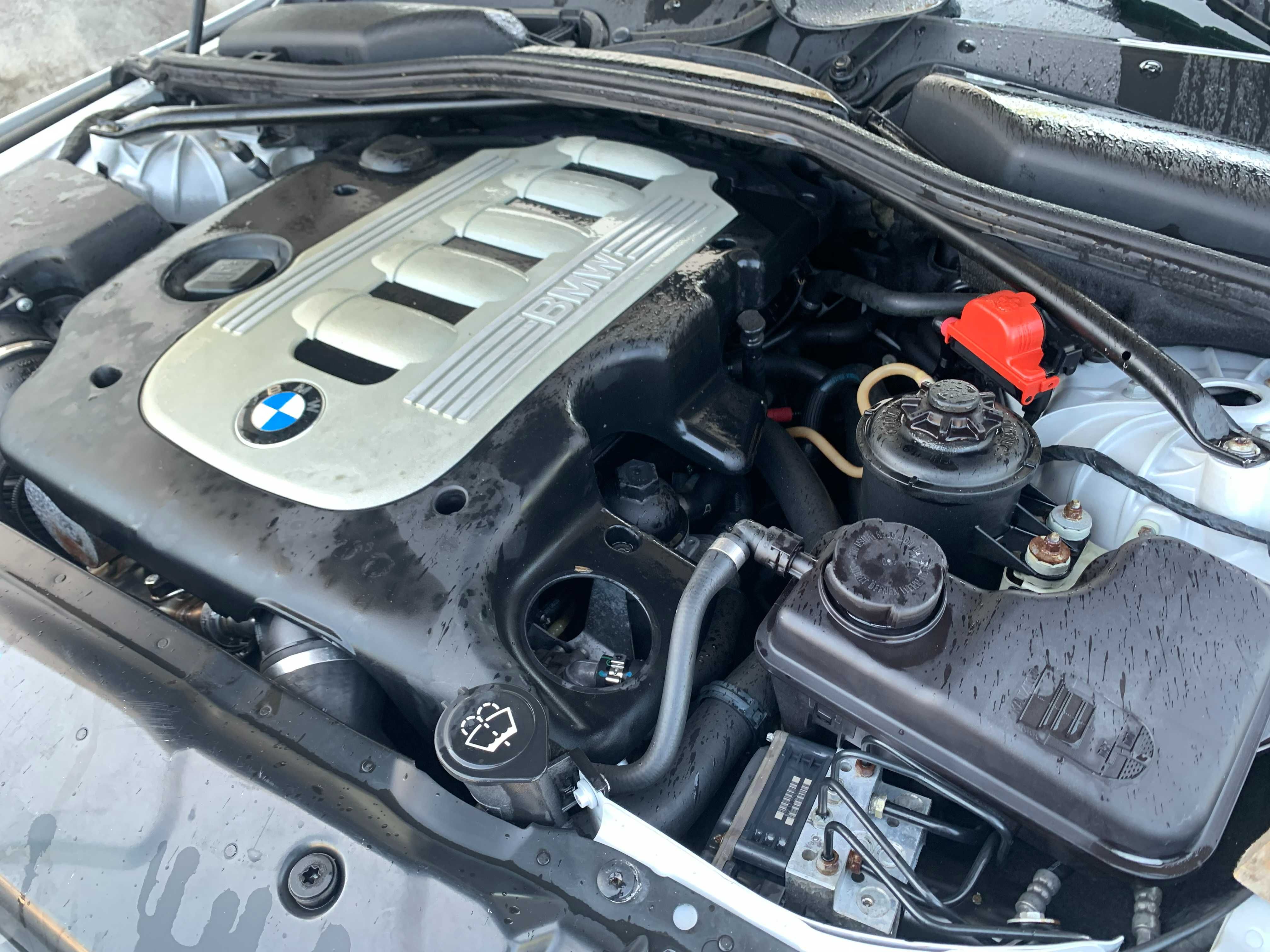 Dezmembrez BMW E61 Facelift motor 3.0 biturbo 286 cp