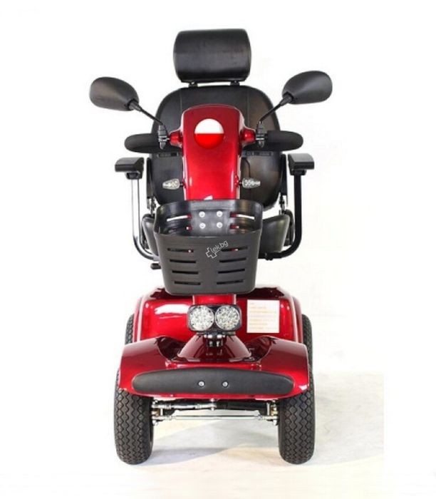 Електрически инвалиден скутер