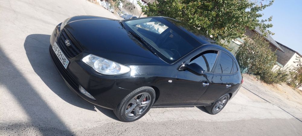 Hyundai Avante 1.6 Sotiladi