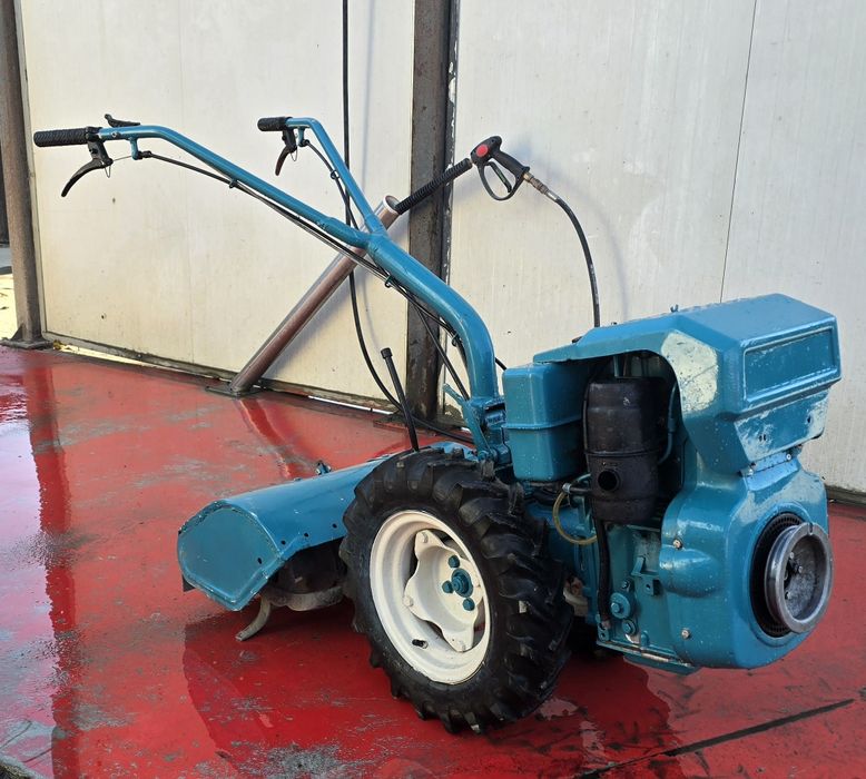 Vând motocultor Bertolini 12cp diesel, cu mai  multe accesorii