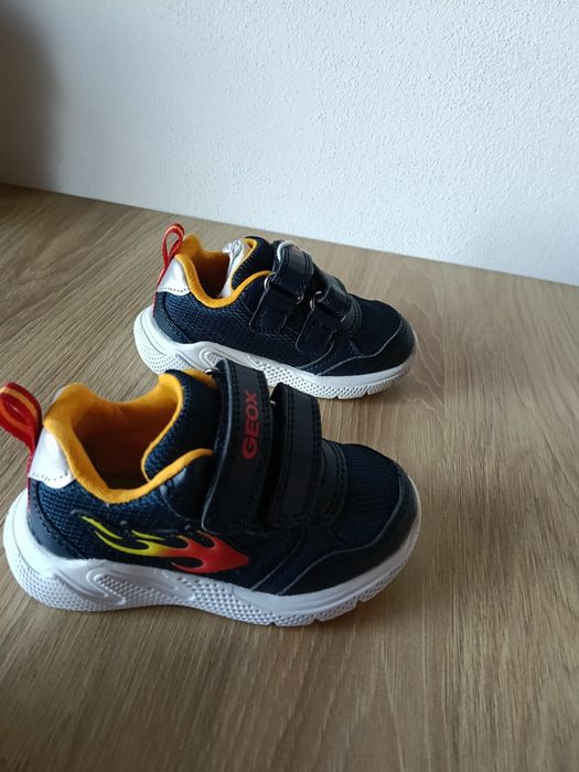 Pantofi sport Geox mărimea 20