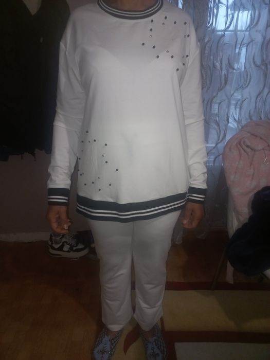 Дамски бял комплект