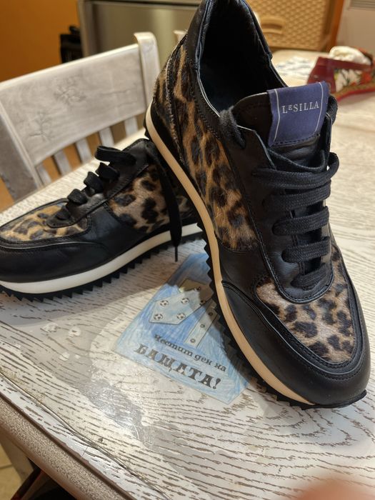 Оригинални маратонки LeSilla 38 номер естествен косъм