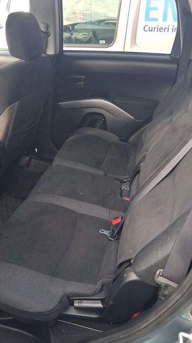 Mitsubishi Outlander diesel 7 locuri