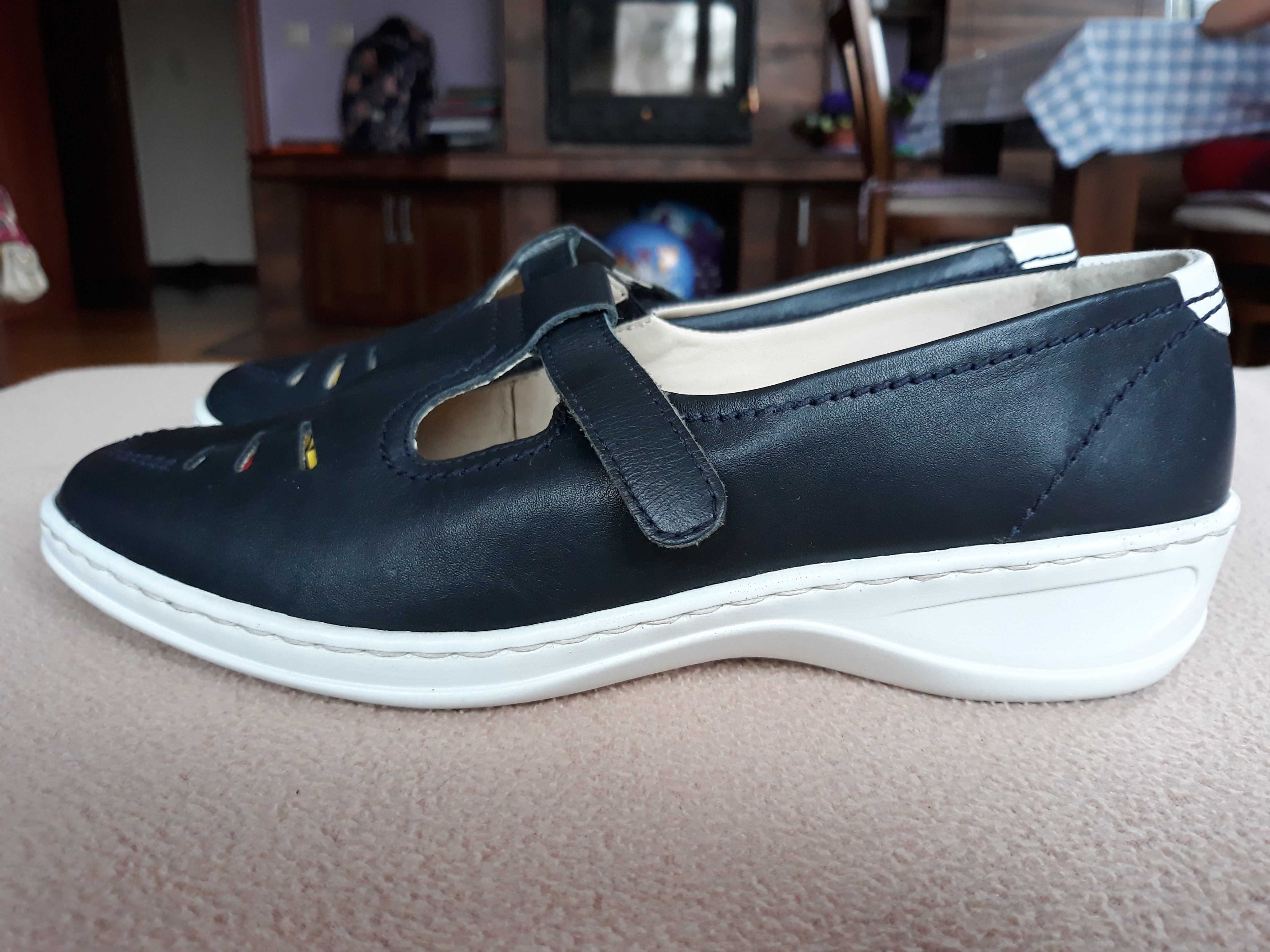 Дамски летни обувки Hush Puppies