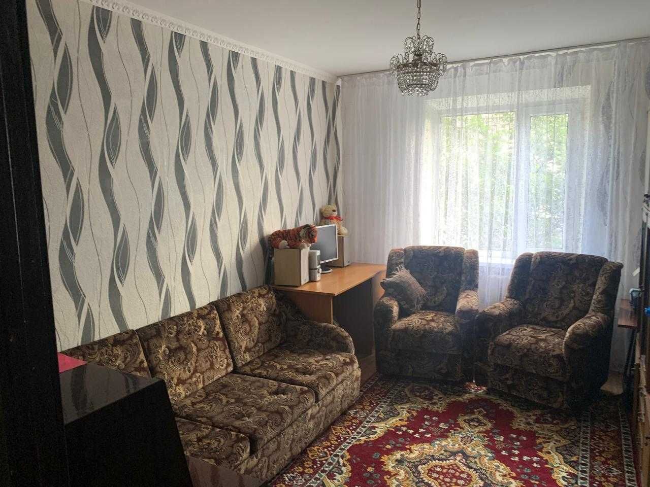 №1352. Продается 3-х комнатная кв. у/п на 3 "А" микрорайоне.