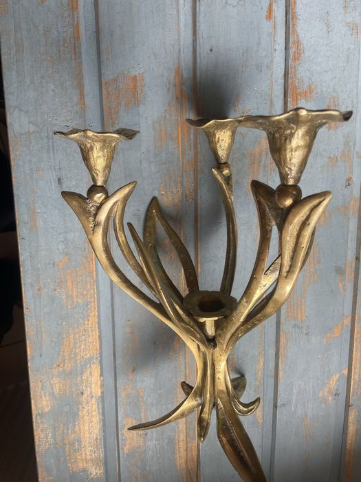 Sfesnic Art Nouveau alama