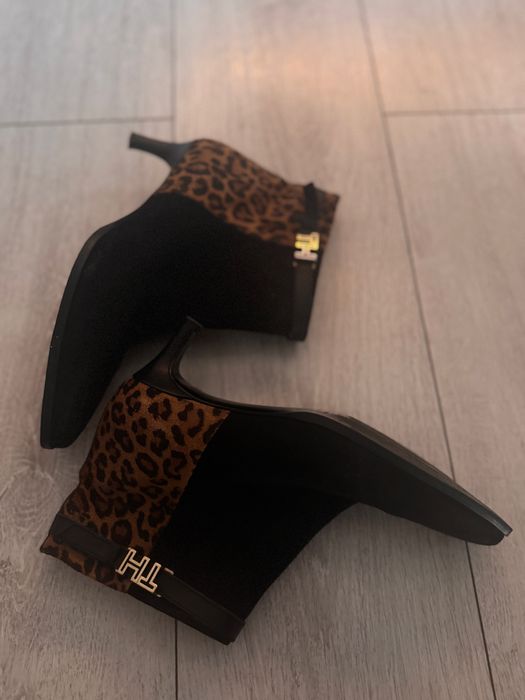 Botine Tommy Hilfiger cu imprimeu leopard