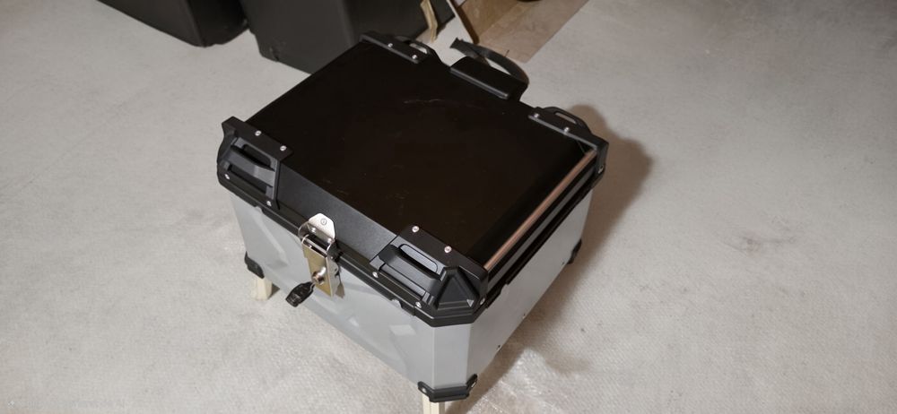 Top case aluminiu 55L