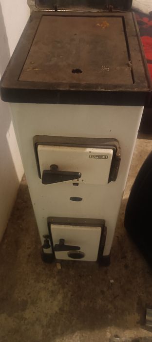 Soba încălzire lemn sau cărbune