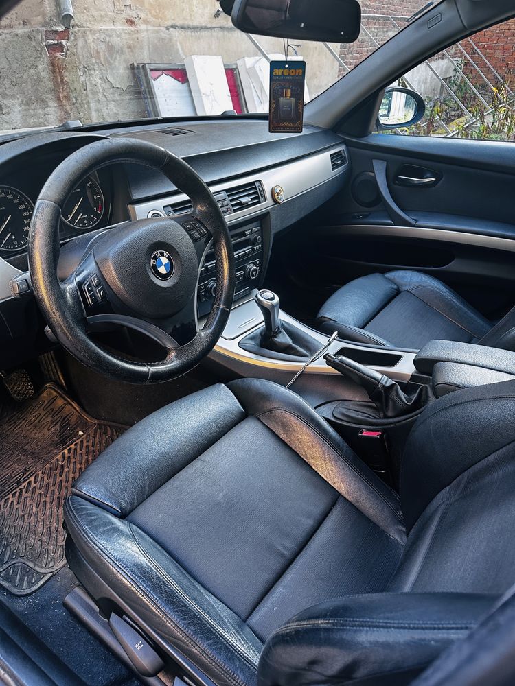 Продавам BMW 318, 2007 година