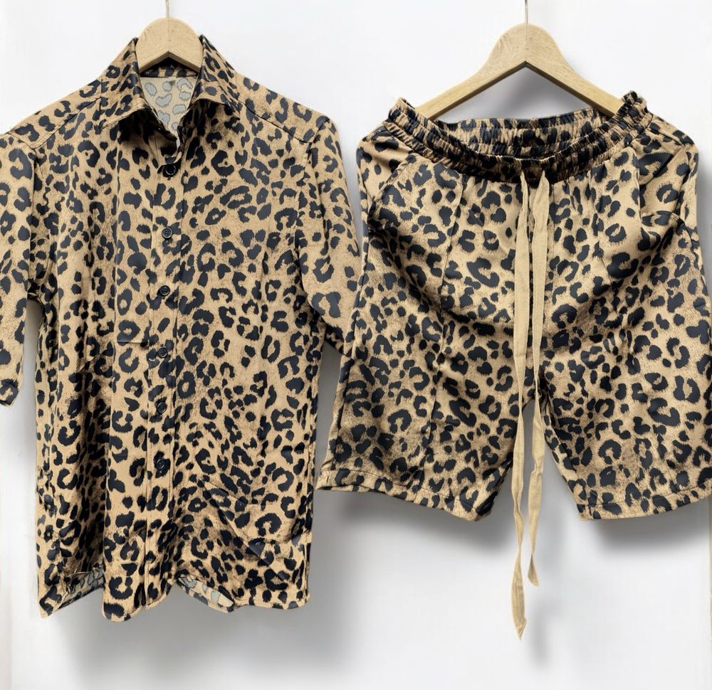 Compleuri Animal print! Calitate premium!