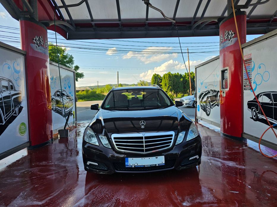 Mercedes-Benz E-Class W212 E220 CDI Avantgarde Combi – 172 CP, Automat