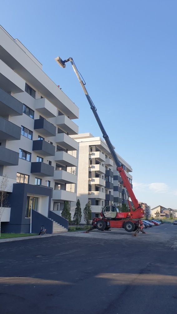 Manitou Rotativ MRT 3050 pt inchiriere, încărcător telescopic