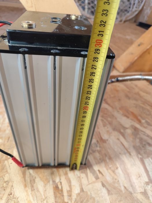 Baterie lithium 24V , regulator solar Epever