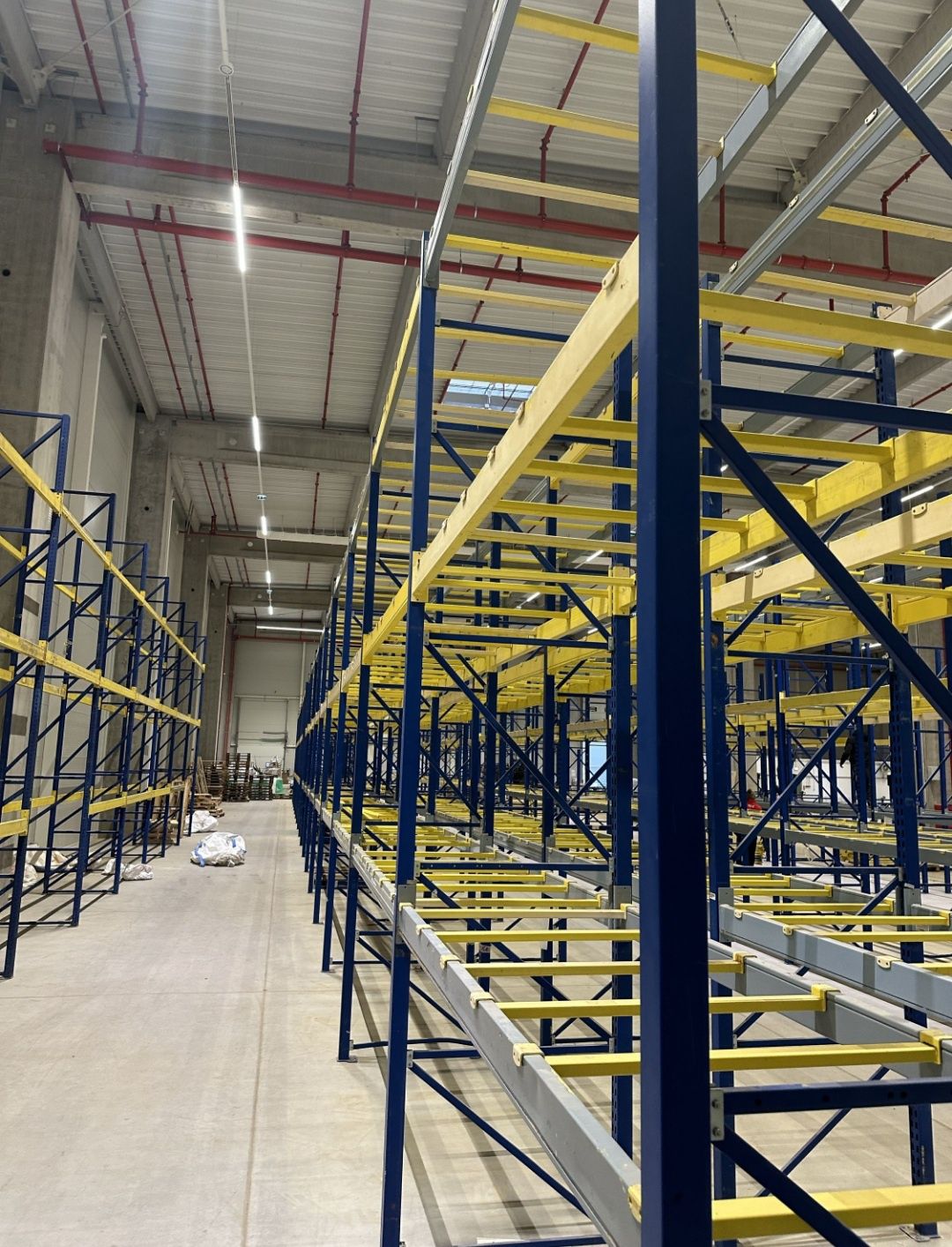 Rafturi metalice profesionale
