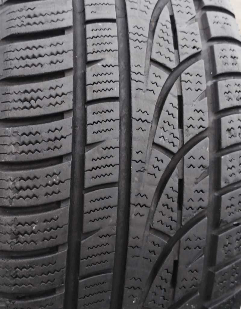 215 55 17- un cauciuc (anvelopa) de iarna HANKOOK ICEPT EVO