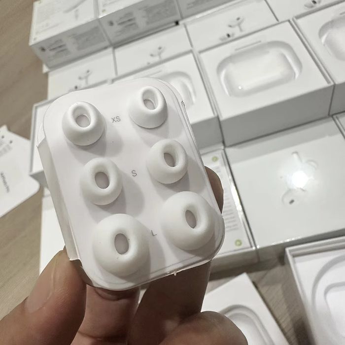 Airpods pro 2.