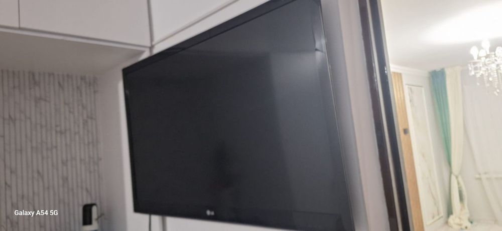 Продам телевизор LG