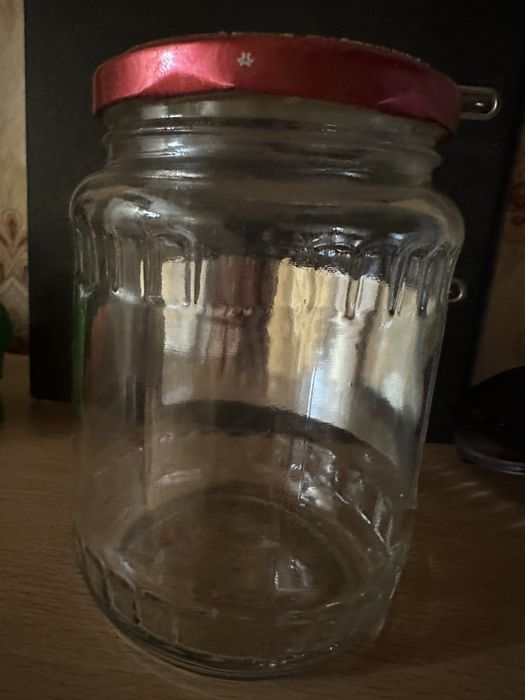 Банки продам винтового закручиваниЯ