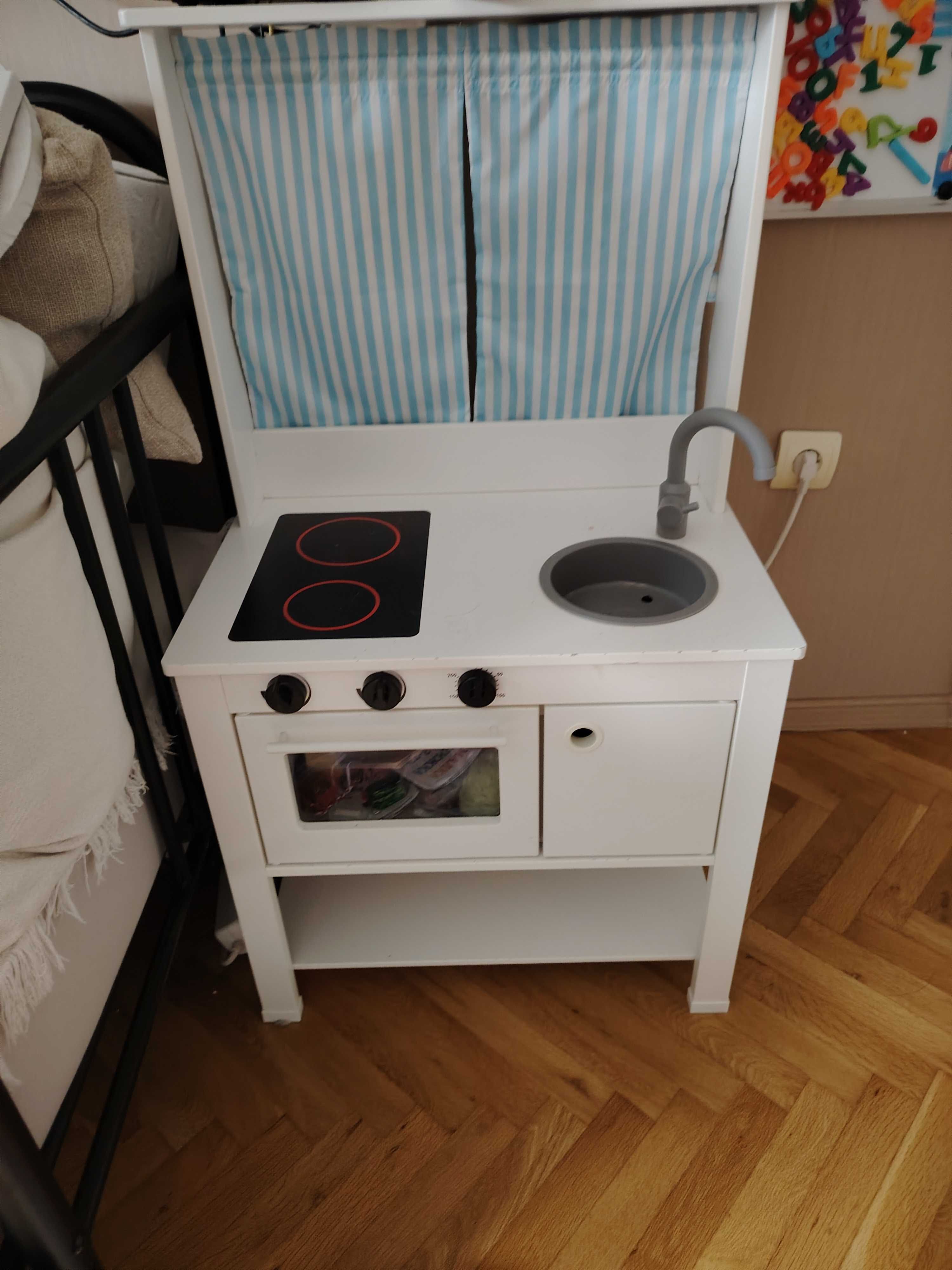 Детска кухня за игра