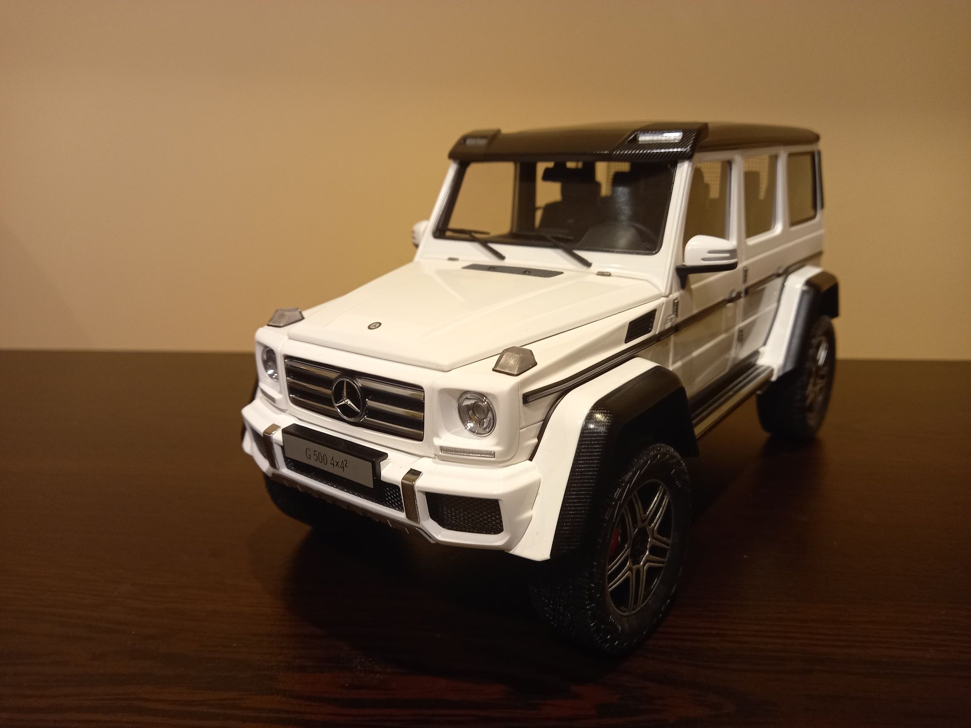 MERCEDES BENZ -  G500 4X4 2 2015 auto art