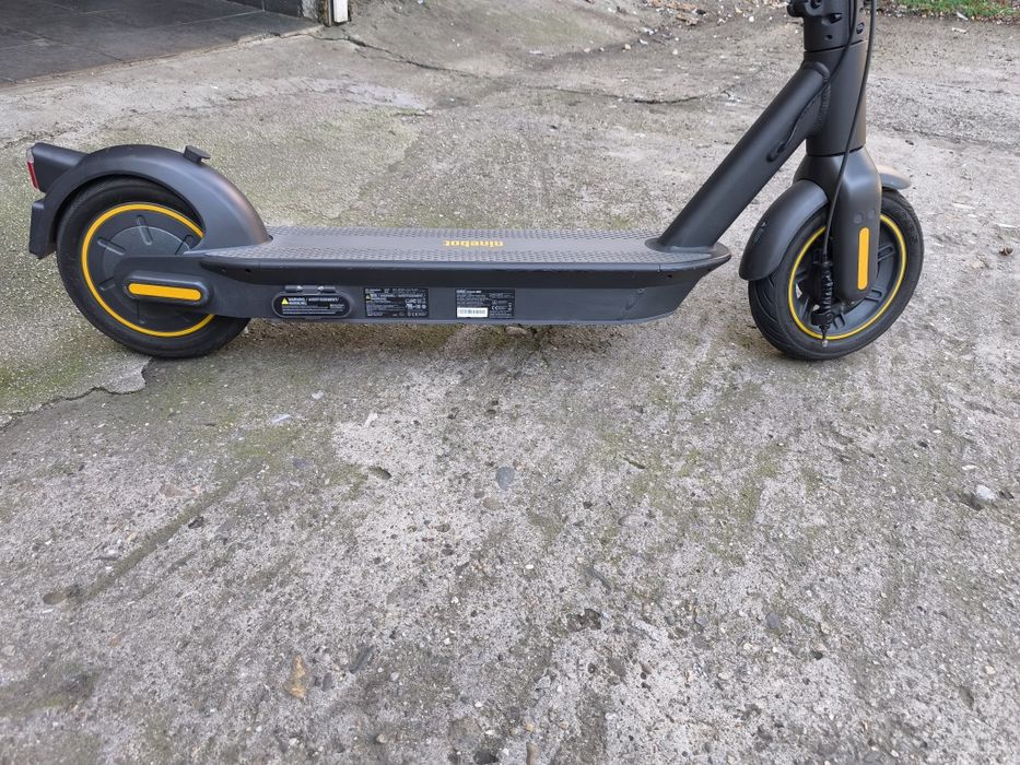 Trotineta electrica autonomie 65km max 25km/h Ninebot Max G30 E Gen 2