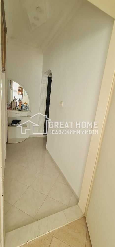 Продава се Тристаен апартамент в Търговище, Запад 2 - 82 кв.м за 902 €/кв.м - Снимка #8