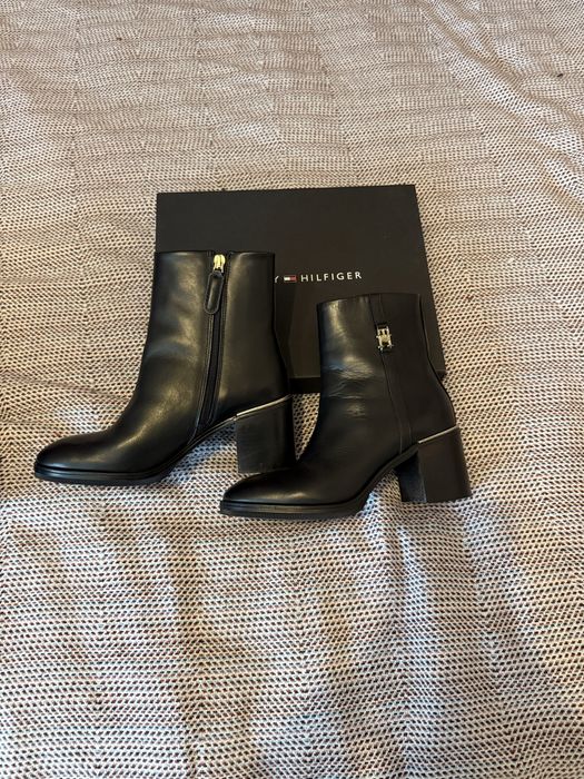 Боти Tommy Hilfiger 38