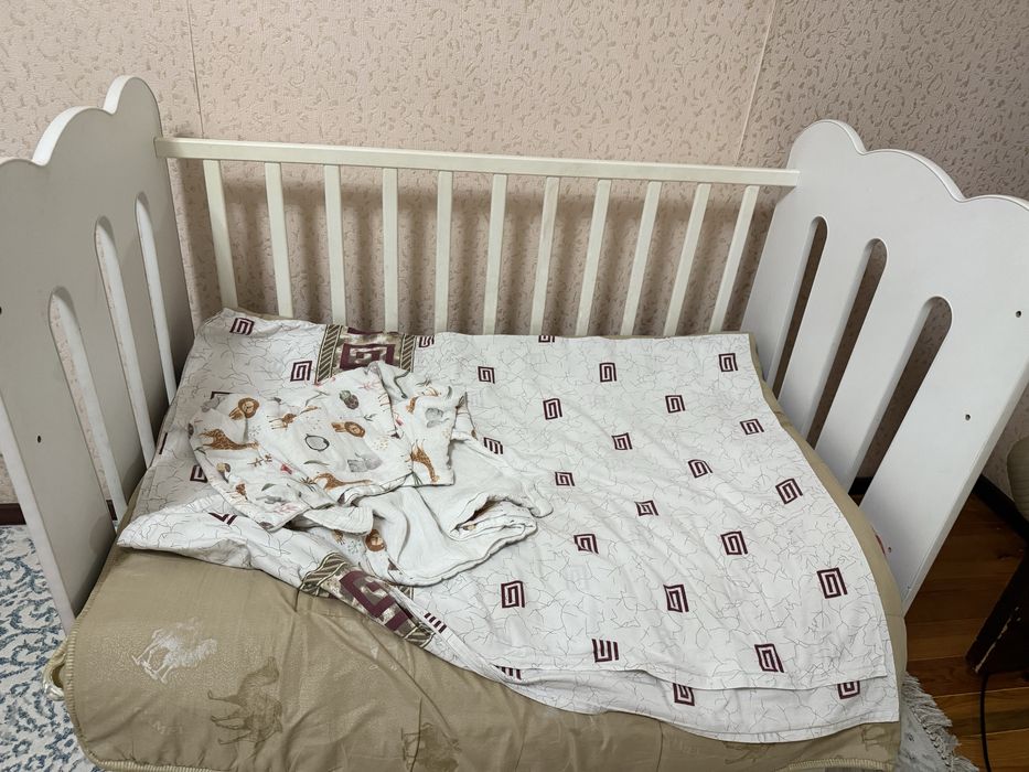 Продам детскую кроватку