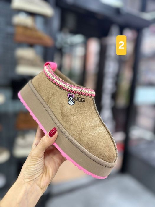 Ugg-uri dama diferite modele